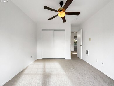 8517 N Bliss St, Portland, OR 97203 - photo 4