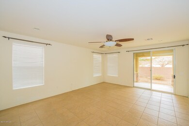 17154 family room