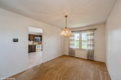 361 Red Bud Place, Buffalo Grove, IL 60089 - photo 5