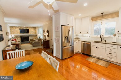 422 Mountainview Dr, Luray, VA 22835 - photo 3