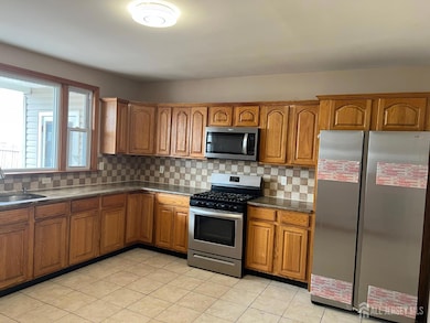 399 Park Ave, Perth Amboy, NJ 08861 - photo 3