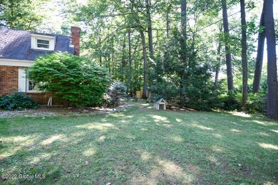 722 Pearse Rd, Schenectady, NY 12309 - photo 3