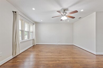Large front room with lots of light