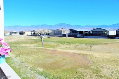 Stunning Views of Golf Course & Mountains