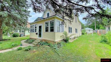 1107 N 4th St, Mankato, MN 56001 - photo 2