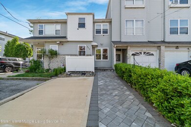 806 Bloomingdale Rd, Staten Island, NY 10309 - photo 2