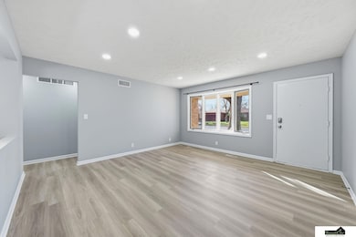 5520 Coyote Cir, Lincoln, NE 68516 - photo 6