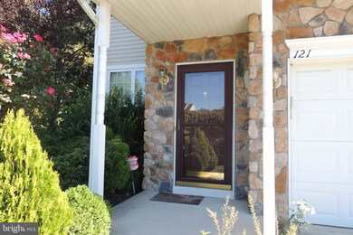 121 Chancellor Dr, Woodbury, NJ 08096 - photo 2