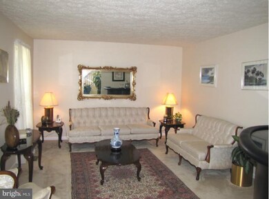 8506 Wood Staff Way, Columbia, MD 21045 - photo 2