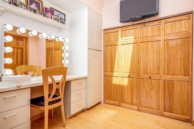 19 Swan Ave unit B, Boston, MA 02128 - photo 5