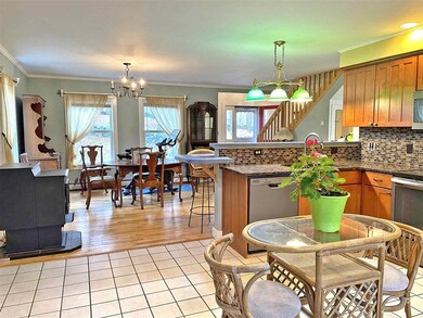 170 Parish Hill Rd, Newfane, VT 05362 - photo 6