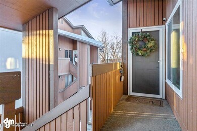 03-Exterior_SOPH6143