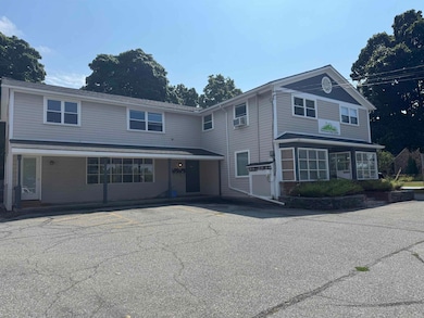 938 Shelburne Rd, South Burlington, VT 05403 - photo 2