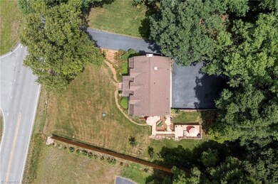 2315 Kivett Dr, Greensboro, NC 27406 - photo 3