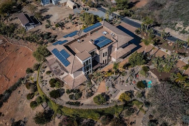 2362 Edgehill Rd, Vista, CA 92084 - photo 6