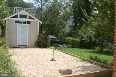 5015 56th Ave, Hyattsville, MD 20781 - photo 4