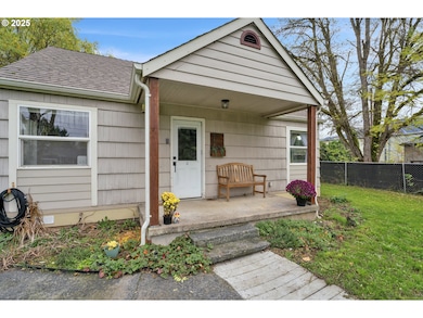 422 Elder St, Drain, OR 97435 - photo 5