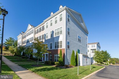 16878 Porters Inn Dr unit 52, Dumfries, VA 22026 - photo 3