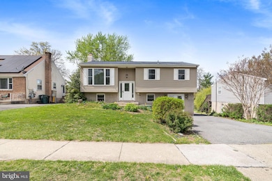 703 Fritz Ave, Reading, PA 19607 - photo 2