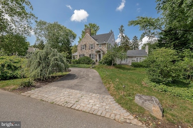 541 W Beechtree Ln, Wayne, PA 19087 - photo 2