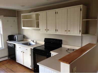 413 Bartlett St, Portsmouth, NH 03801 - photo 6