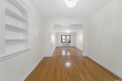 Norwich Hall unit 414, Rego Park, NY 11374 - photo 5