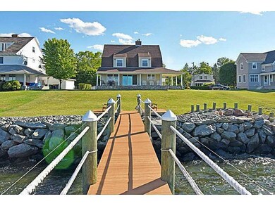 Waterfront/Dock/Pier.