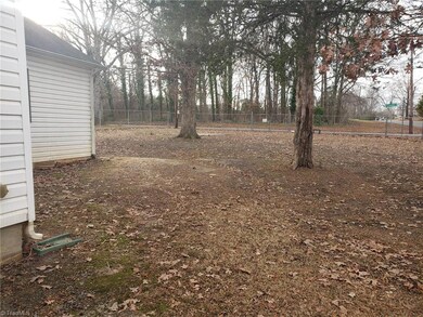202 Sharon Ave, Asheboro, NC 27203 - photo 7