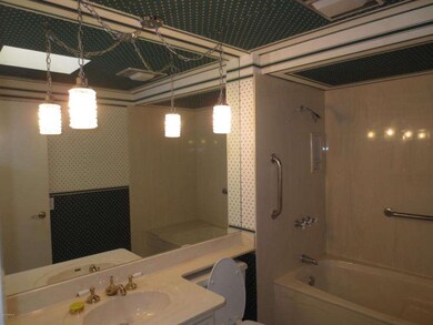 9809 W Evergreen Dr, Sun City, AZ 85373 - photo 5