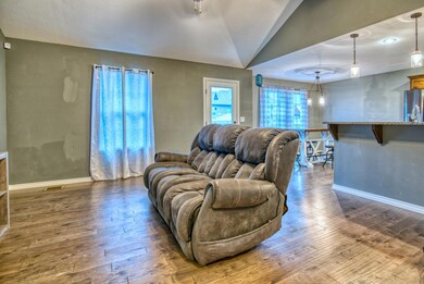 702 N Montego St, Nixa, MO 65714 - photo 4