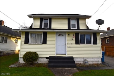 21 Katherine St, Struthers, OH 44471 - photo 2