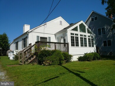 402 Lakeview Ave, Edgewater, MD 21037 - photo 2