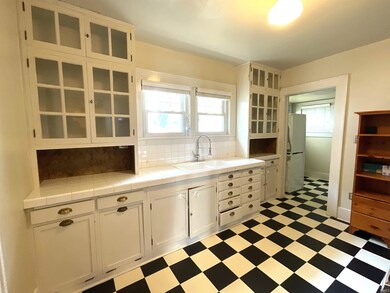 225 N Montgomery St, Spencer, IN 47460 - photo 3