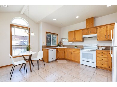 15143 SE Pioneer Dr, Clackamas, OR 97015 - photo 6