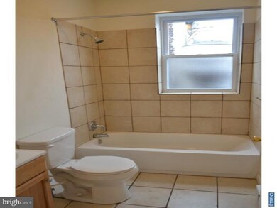 302 S 52nd St unit 3R, Philadelphia, PA 19143 - photo 4