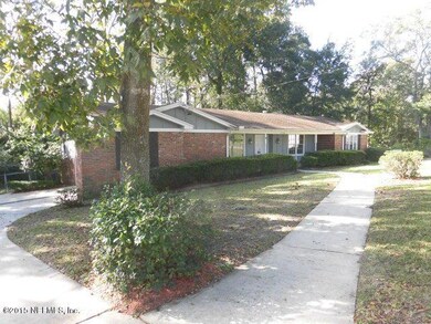 8102 Parkridge Cir S, Jacksonville, FL 32211 - photo 5