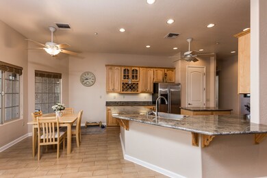 005_Kitchen