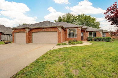 1105 N 18th Ave-30
