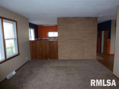 1334 Rutledge Dr, Lincoln, IL 62656 - photo 4