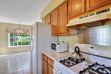 60 Brewster Cir, Old Bridge, NJ 08857 - photo 6