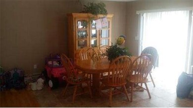 39 Denver St, Fall River, MA 02721 - photo 2