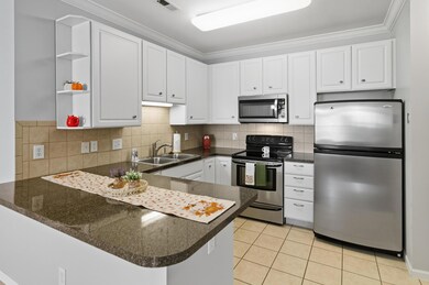 164 Alexander Lawrence Dr unit 164, Pickerington, OH 43147 - photo 2