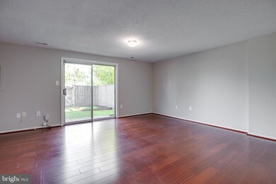 13926 Big Yankee Ln, Centreville, VA 20121 - photo 7