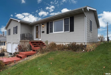 716 Tower Rd, Clinton, IA 52732 - photo 2