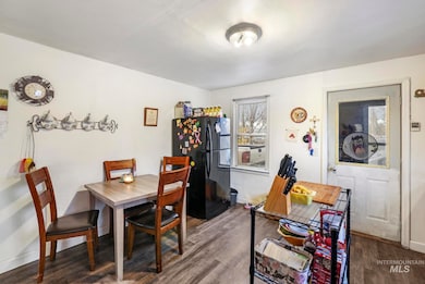 669 Locust St S, Twin Falls, ID 83301 - photo 6