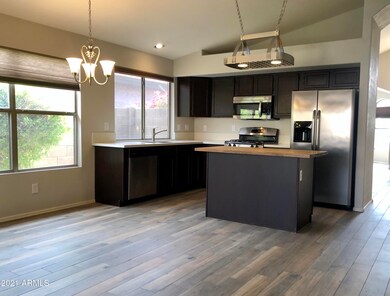 Eat-in kitchen