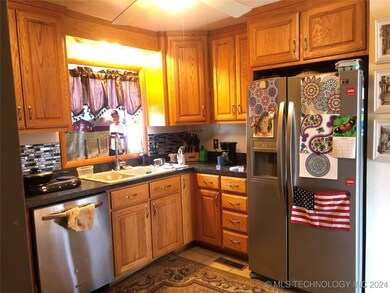 113 W Gordon Ave, Sapulpa, OK 74066 - photo 4