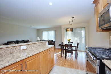 830 Rossville Ave, Staten Island, NY 10309 - photo 4
