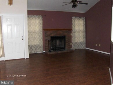11517 Hampstead Dr, Fredericksburg, VA 22407 - photo 4