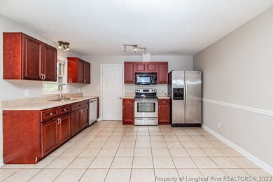 253 Brewster Dr, Fayetteville, NC 28303 - photo 6